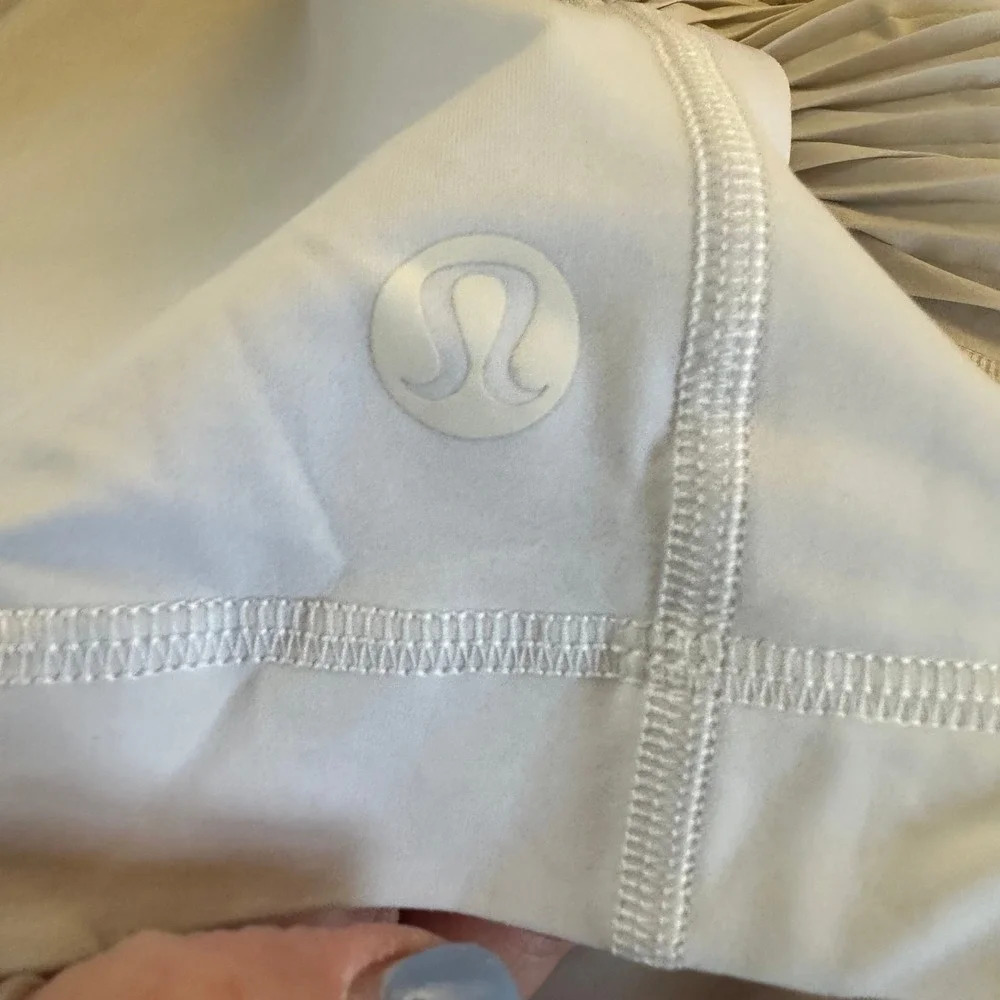 Lululemon Varsity High-Rise Pleated Tennis Skirt White LW8AKVS Size 10